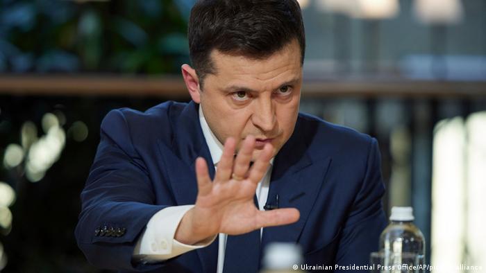 Zelensky Open to Resignation for Peace, Calls for Continued U.S. Support