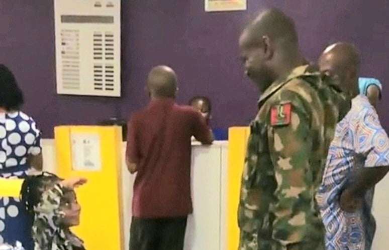 TML VIDEO OF THE DAY: Nigerian Soldier Acknowledges Little Girl’s Salute In A Bank