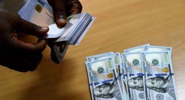 Naira Tumbles To All-Time Low Of N950/$ At Parallel Market