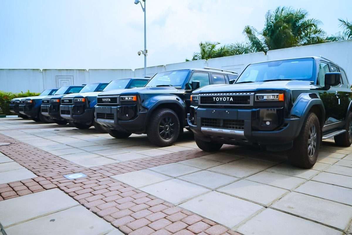 Gov. Eno Provides Operational Vehicles For Legislators, Judges